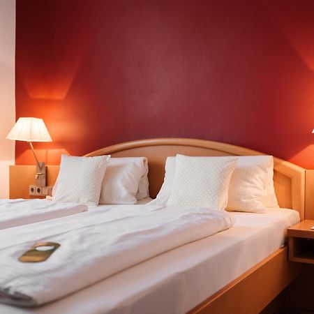 Hotel Weisses Ross Konnersreuth Esterno foto