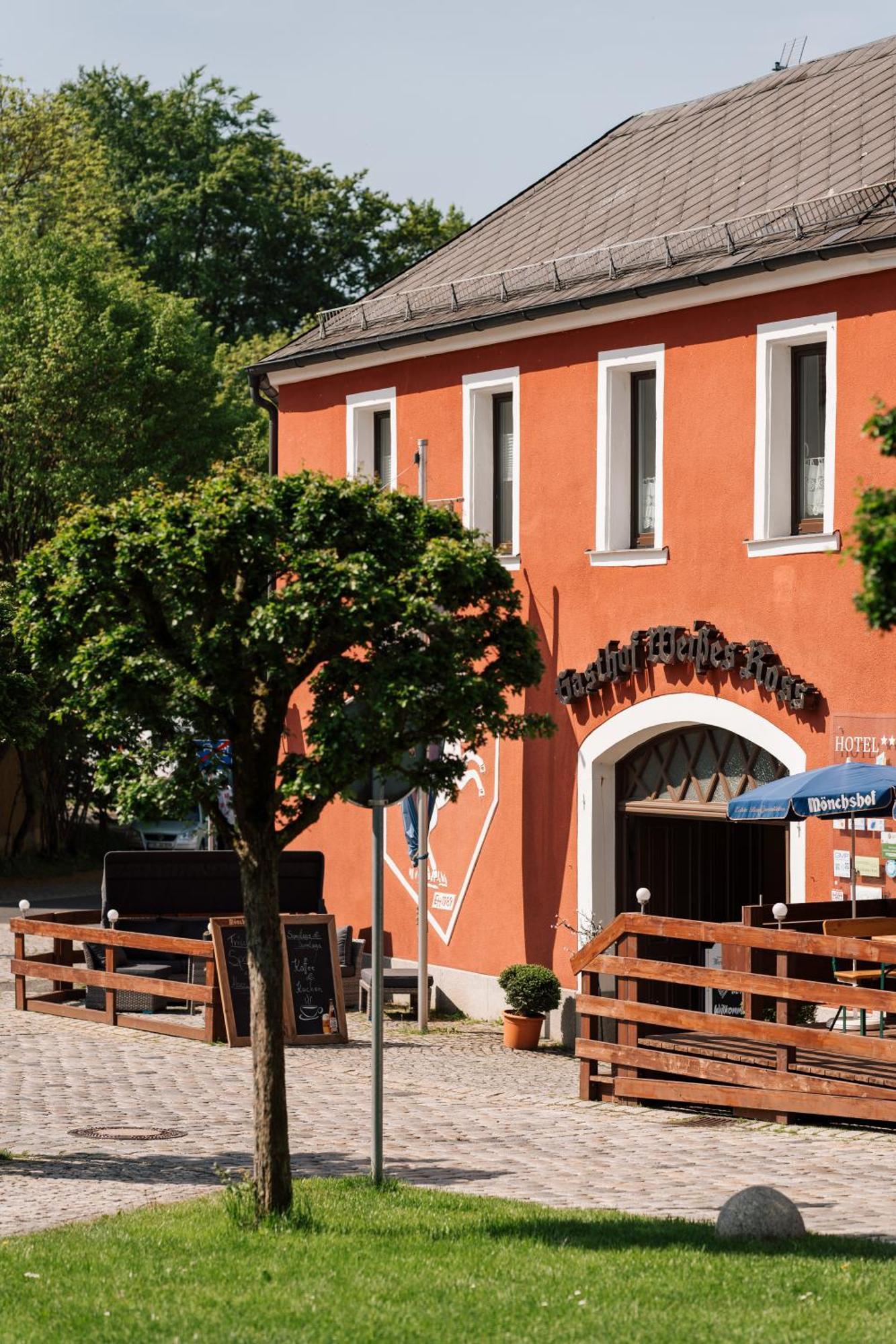 Hotel Weisses Ross Konnersreuth Esterno foto